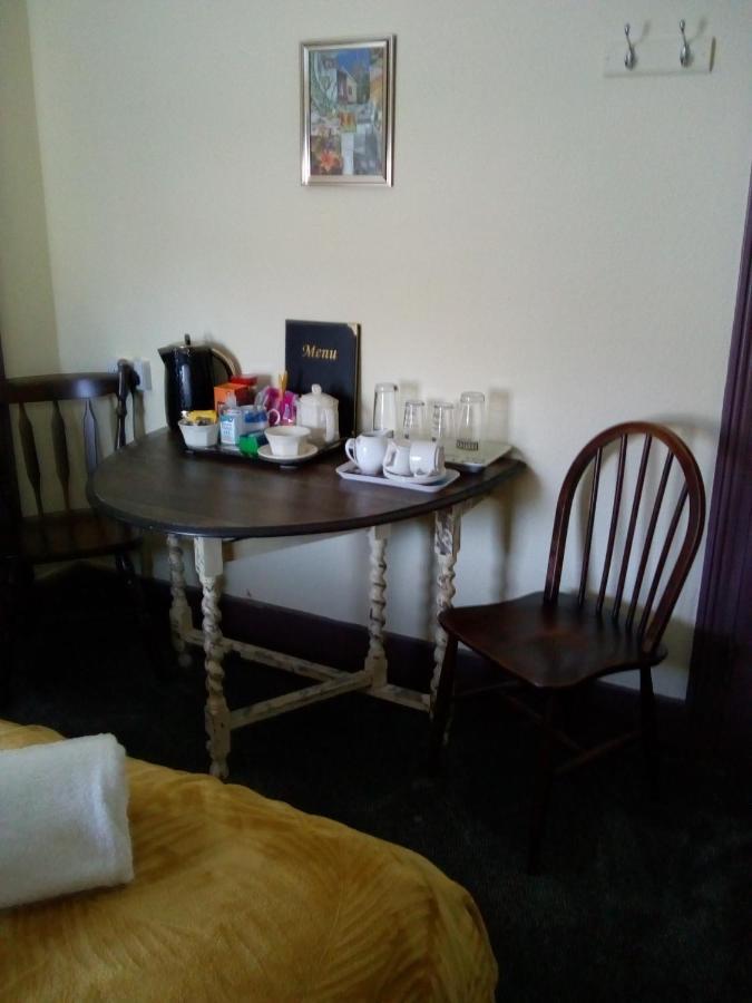 The Kings Arms Inn Stratton  ภายนอก รูปภาพ