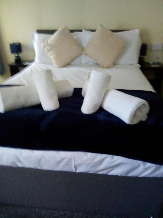 The Kings Arms Inn Stratton  ภายนอก รูปภาพ