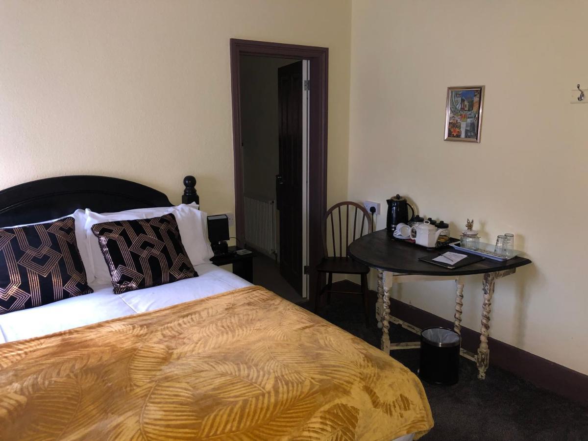 The Kings Arms Inn Stratton  ภายนอก รูปภาพ