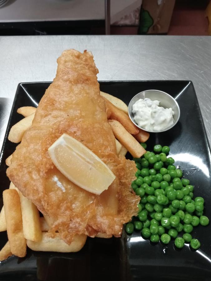 The Kings Arms Inn Stratton  ภายนอก รูปภาพ