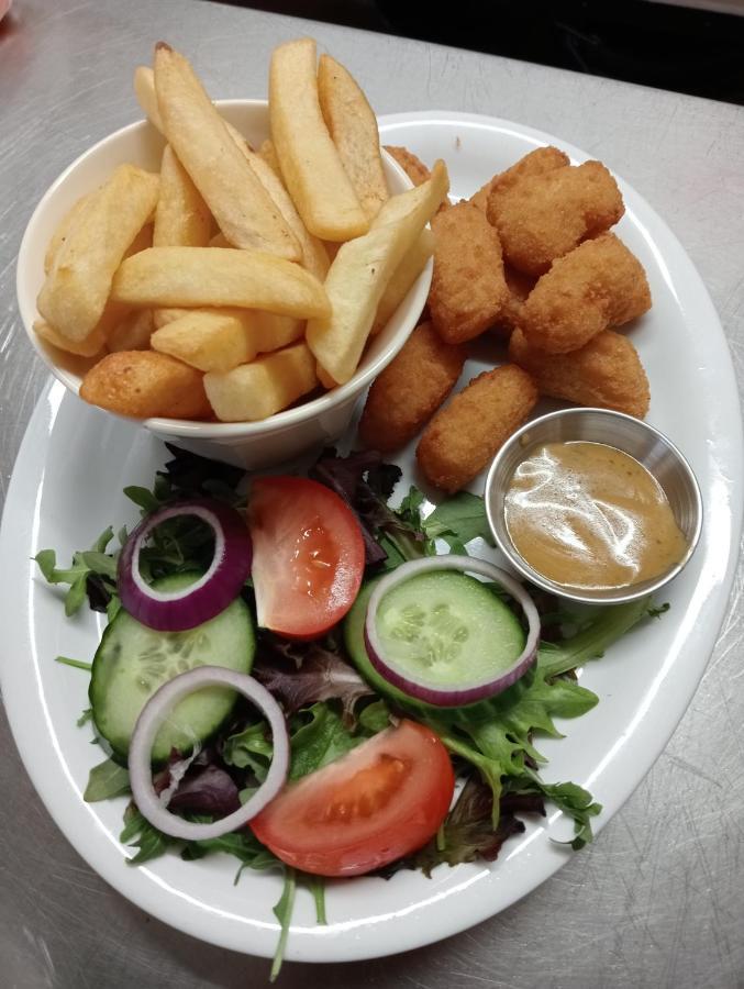 The Kings Arms Inn Stratton  ภายนอก รูปภาพ